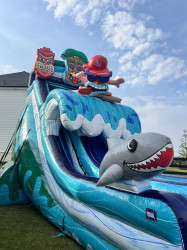 IMG 7537 1757969581 22' Tiki Tovi Water Slide